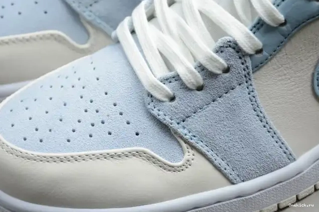 One Kick Textures Mid Mixed DA4666-100 Blue Jordan Air 1 0519